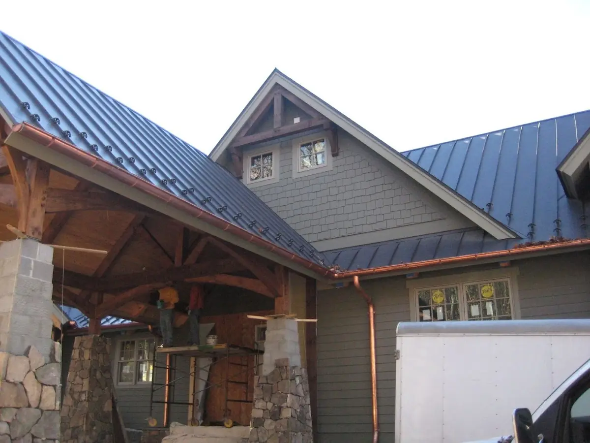 Craftsman Roofing team delivering quality roofing work in Mechanics Valley